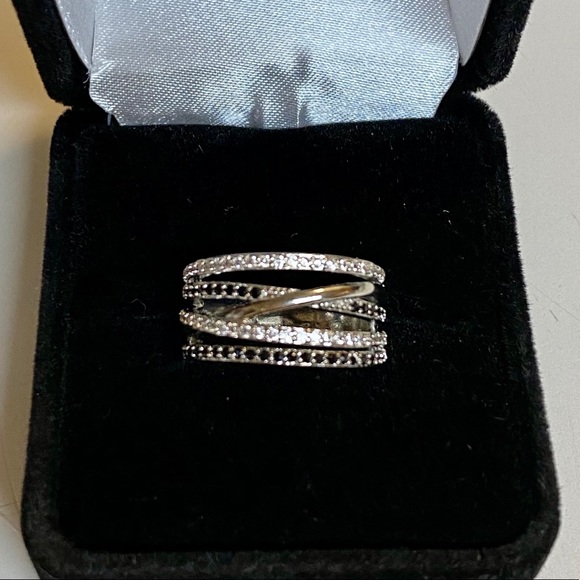 Sterling Silver Black & White CZ Highway Ring - Picture 4 of 10